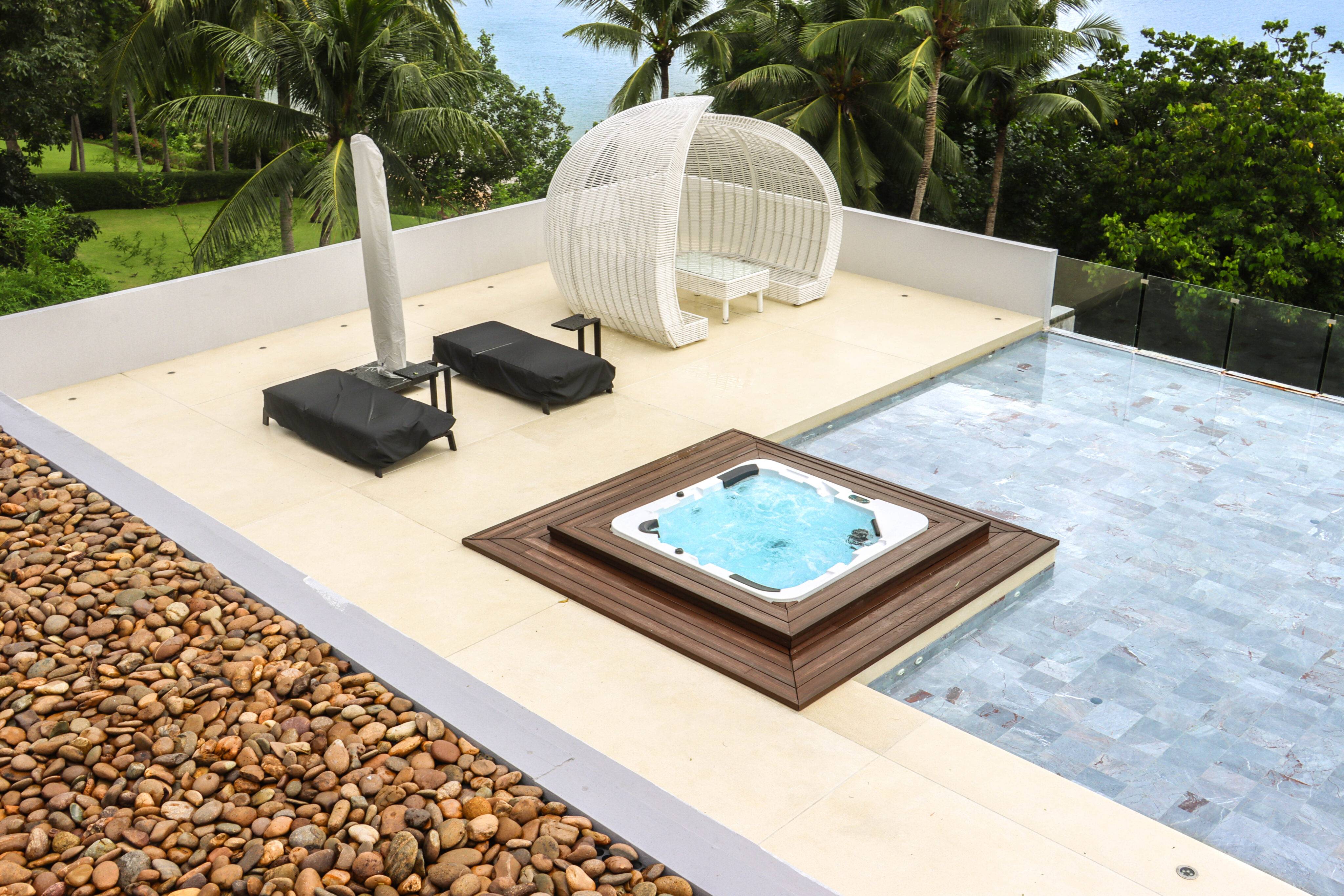 Outdoor-jacuzzi-S06